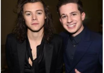 Charlie Puth Ceritakan Momen Dirinya yang Terpesona pada Harry Styles, Kepoin Yuk!