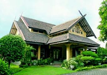 Manfaat Atap Tingkat dan Menara Angin pada Rumah Tradisional Indonesia
