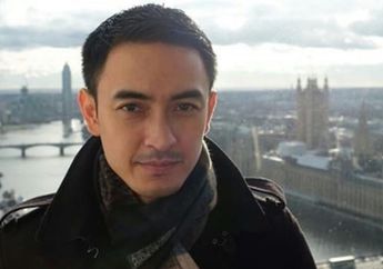 Biodata Artis Zumi Zola, Aktor yang Sukses Melejit Jadi Gubernur Tapi Malah Berakhir Pakai Rompi Oranye KPK
