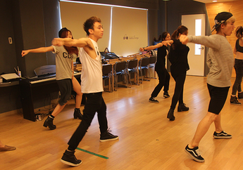 Sebelum Debut, Trainee Kpop Harus Rasakan 5 Hal Menyengsarakan Ini!