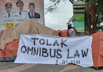 Ditolak Sana-sini, Jokowi Justru Tandatangani UU Cipta Kerja 1.187 Halaman Meski Pecah Demo Besar-besaran, Ini yang Akan Dilakukan Pemerintah Jika Digugat ke MK