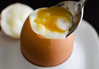 Sering Jadi Favorit, Inilah Beberapa Bahaya yang Bisa Ditimbulkan Dari Makan Telur Setengah Matang, Wajib Jadi Perhatian!