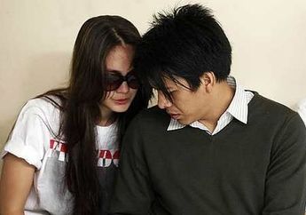 Bak Bangkai yang Tersimpan Rapat Akhirnya Tercium Juga! Luna Maya dan Ariel Noah Diam-diam Bertemu di Luar Negeri Hingga Kembali Jalin Hubungan Lagi, Terkuak Faktanya!