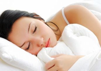 Wanita Harus Tahu! Tidur Dengan Posisi Ini Ternyata Bisa Tingkatkan Resiko Kanker Payudara, Hati-Hati