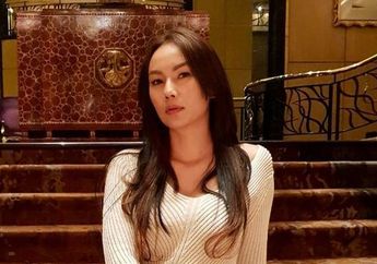 Lanjutkan Kisah Cinta Lama Belum Kelar, Kalina Ocktaranny Pamer Pacar Bule Jerman-nya yang Ternyata Cinta Pertama 23 Tahun Lalu