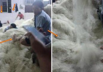 Harus Tahan Jijik, Beredar Foto Pekerja Pabrik Injak Bihun Pakai Kaki Sebelum Dikemas sampai Dijadikan Kasur untuk Tidur