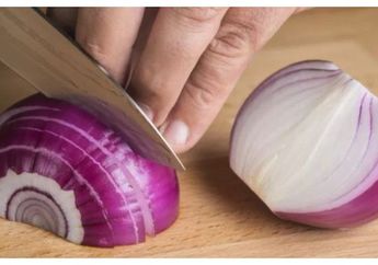 Dijamin Ampuh! Chef Terkenal Ini Bongkar 3 Cara Memotong Bawang Merah Tanpa Bikin Mata Perih dan Tangan Panas, Engga Pakai Ribet!