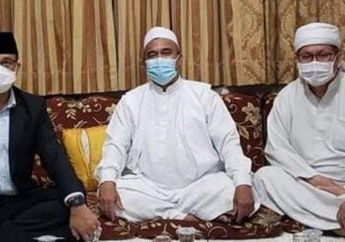 Mendadak Balai Kota Diserbu Kerumunan Massa, Gubernur DKI Jakarta Diminta Putus Hubungan dengan Habib Rizieq Shihab, Ini Alasannya