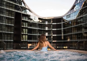 Milennial Harus Coba Staycation Oversize tapi Keren di Sidney, SKYE Suite Green Square