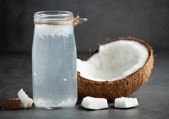 Ini Segudang Manfaat Air Kelapa untuk Kecantikan, Bisa Bikin Kulit Glowing, lo!