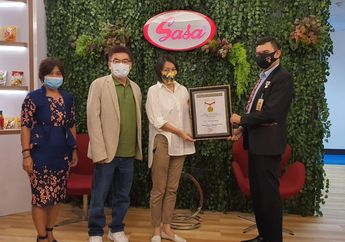 Catat Rekor MURI, Sasa Care Traveler Bagi-bagi Masker Terbanyak Dalam Satu Hari