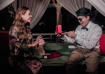 Aurel Kasih Kado Barang Couple di Ultah Atta Halilintar. Sweet!