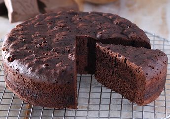 Toko Kue Legendaris Ini Bongkar Trik Membuat Cake Tetap Lembut dan Tidak Mengeras Walau Sudah Disimpan Lama!