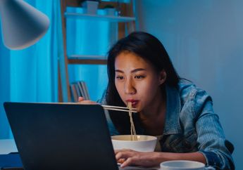 Jangan Makan Tengah Malam, Ini 5 Bahaya Kesehatan yang Bisa Terjadi!