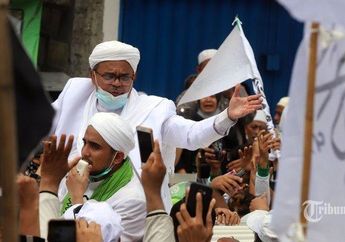 Video Oknum Polisi Ancam Penggal Kepala Habib Rizieq Bikin Gempar, Rocky Gerung Beri Komentar Menohok: Penguasa Kurang Pas Hadapi Imam Besar FPI
