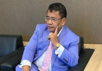 Kecipratan Harta Hotman Paris, Sang Pengacara Kondang Tak Ragu Berikan Bonus Mobil Mewah hingga Emas Senilai Milyaran untuk Asisten Pribadinya yang Cantik Jelita Ini