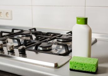 Cara Paling Mudah Membersihkan Kerak dan Minyak pada Kompor dalam 2 Menit, Bisa Kinclong Seperti Baru