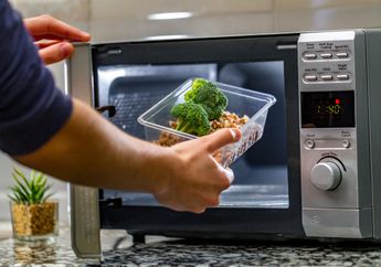 Masih Suka Memanaskan Masakan? Hati-hati, 6 Makanan Ini Tidak Boleh Dipanaskan Ulang Karena Bisa Alami Keracunan Hingga Kanker
