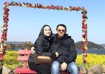 Makin Glowing Usai Dipersunting Bos Pertamina, Puput Nastiti Devi Juga Kepergok Tampil Mewah dengan Gelang Emas dengan Harga Selangit Saat Hadiri Momen Ini