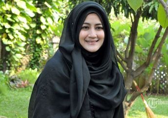 8 Tahun Menjanda, Umi Pipik Kepergok Makan dan Jalan Bareng dengan Pria Mantan Pacar Nia Ramadhani, Isu Bakal Menikah pun Mencuat, Siapa?