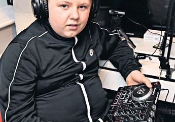 Ketahuan Bikin Rave Party di Toilet Sekolah, Peralatan DJ Bocah 12 Tahun Disita Guru