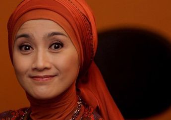 Gagal Jadi Permaisuri Irwan Mussry Setelah 8 Tahun Bersama, Inilah 2 Sosok Mantan Suami Desy Ratnasari yang Kini Bak Hilang Ditelan Bumi, Wajahnya Tak Kalah Tampan Dari Suami Maia Estianty