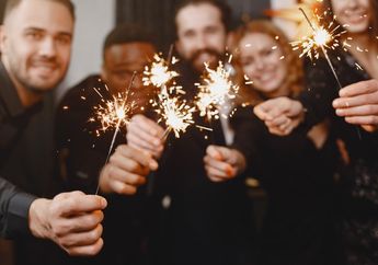 Sedih Tak Bisa Rayakan Pergantian Tahun Baru karena Varian Baru Covid-19? Simak Tips Seru Ini, Tak Perlu Keluar Rumah
