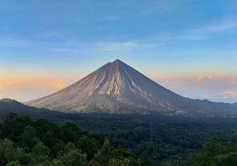 Video: Menapaki Maghilewa, Desat Adat Indah di Gunung Inerie Flores