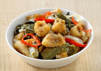 Resep Ikan Masak Sawi Asin Enak, Lauk Makan Malam Sederhana Kesukaan Seisi Rumah