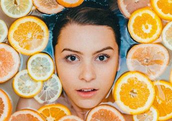 Percuma Pakai Serum Vitamin C Kalau Buat Satu Kesalahan Fatal Ini!
