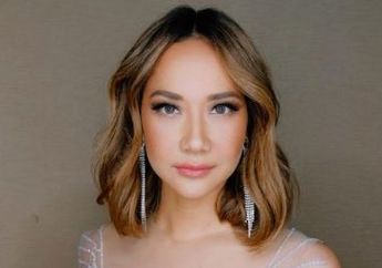 Pantas Saja Digadang-gadang Jadi Pasangan Ariel NOAH hingga Dapat Restu Penuh dari Netizen Seantero Indonesia, Intip Wajah BCL Saat Tak Kenakan Makeup, Cantik Maksimal!