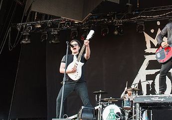 Salah Satu Kru Positif Covid-19, Fall Out Boy Batal Tampil di Dua Kota dalam Rangkaian Hella Mega Tour