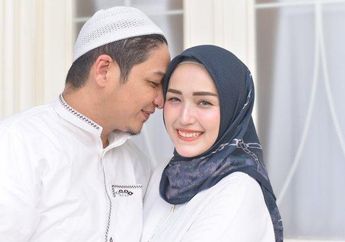 Respons Umi Pipik Saat Baca Berita Adelia Wilhelmina Meninggal Disorot, Pasha Ungu Ungkap Fakta Mengejutkan