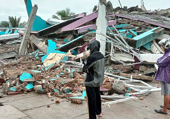 Nasi Sudah Jadi Bubur, Warga Mamuju Ungkap Alasan Ini Usai Foto Jenazah Korban Gempa Majene Disalatkan Hanya Pakai Daun Pisang Jadi Viral