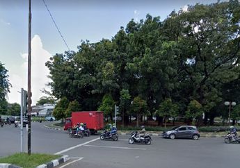 Mini Cooper Diduga Keder di Bundaran Pondok Indah, Pemotor Jadi Korbannya