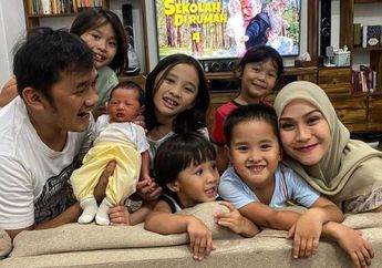 Pernikahannya Sempat Tak Direstui oleh Mertua, Hanung Bramantyo Beberkan Tips Hubungannya dengan Ibunda Zaskia Bisa Akur sampai Sekarang : Orang Tua Cewek Cuma Butuh Bukti Anaknya Selamat di Tangan Para Lelaki