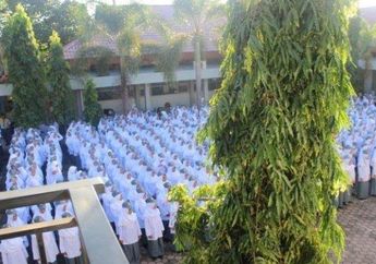 Nasi Sudah Jadi Bubur, Kepala Sekolah SMKN 2 Padang Cuma Bisa Lakukan Ini Saat Nadiem Makariem Beri Sanksi Tegas untuk Sekolahnya