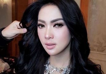 Sempat Hits,Toko Kue Syahrini Dikabarkan Bangkrut, Lihat Penampakan Bangunannya yang Dipenuhi Rumput Ilalang