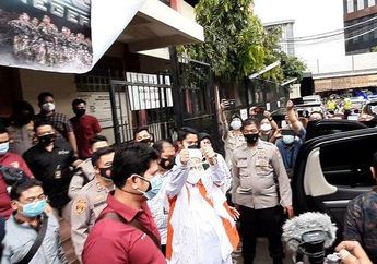 Disebut Sering Alami 2 Penyakit Kronis, Begini Kondisi Habib Rizieq Shihab Usai Dipindah dari Sel Tahanan Polda Metro: Allahu Akbar!