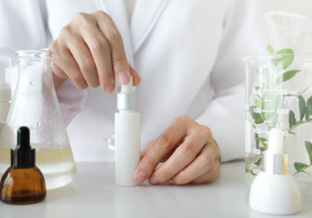 5 Kandungan Skincare Ini Wajib Dimiliki Buat Atasi Jerawat & Bruntusan