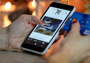 Kita Udah Akrab Banget Sama Belanja Online, Tapi Apakah Kita Bahagia?