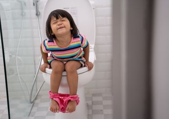 Toilet Training Bisa Cegah Anak Kena Konstipasi, Begini Cara Tepat untuk Mengenalkannya Pada Si Kecil