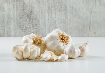Bukannya Dipakai Masak, Wanita ini Justru Kaget dengan Tubuhnya Setelah Tak Sengaja Makan Bawang Putih Kukus, Gak Nyangka