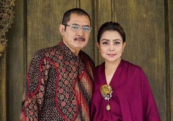 Geser Posisi Halimah Jadi Mantu Presiden Soeharto, Mayangsari Kerap Tampil Modis Kenakan Kacamata Branded yang Jadi Trademark di Geng Sosialitanya, Ternyata Ini Maksud Dibaliknya