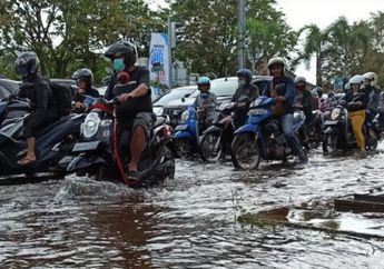 Banjir Nggak Bisa Dihindari, Ini Tips dari Yamaha untuk Menghadapinya