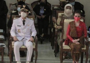 Rela Jadi Mualaf Demi Dinikahi Anak Jokowi, Penampilan Selvi Ananda Lagi-lagi Bikin Salfok Saat Pelantikan Suaminya Sebagai Wali Kota Solo