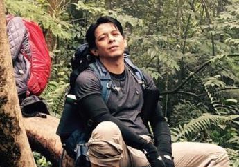Sukses Buat Pengagum Ariel NOAH Harap-harap Cemas, Mbak You Bocorkan Inisial Wanita yang Bakal Bawa Sang Lady Killer Lepas Status Dudanya Tahun Ini: Moga-moga Ibu Itu...