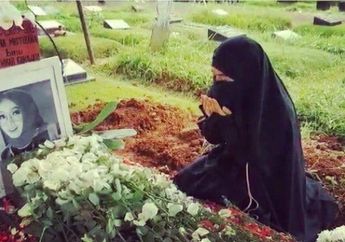Tanah Kuburan Rina Gunawan Belum Lagi Kering, Ibunda Artis Sinetron Ini Berpulang ke Rahmatullah Karena Covid-19: Innalillahi Wa Inna Ilaihi Rojiun