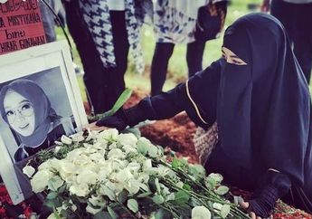 Belum Kering Tanah Kubur Rina Gunawan, Paranormal Ini Sudah Ramalkan Berita Duka dari Jagat Dunia Hiburan Tanah Air: Belum Berakhir
