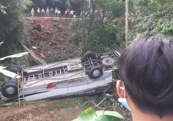 Nyemplung Jurang Kedalaman Puluhan Kilometer hingga Tewaskan 27 Orang, Korban Selamat Ungkap Detik-detik Jelang Peristiwa Kecelakaan Bus di Sumedang: Muncul Bau Sangit dan Bus Goyang-goyang
